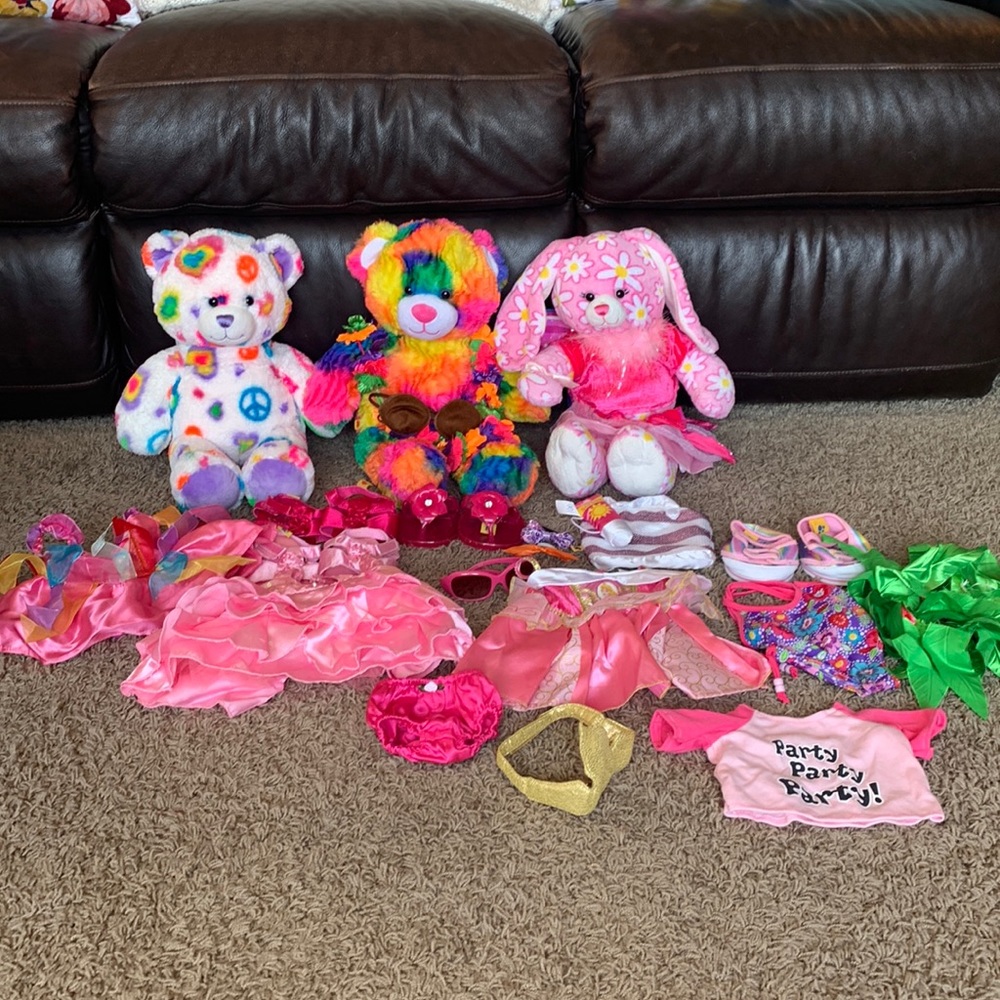 Build-A-Bear 3 bears and accessories
